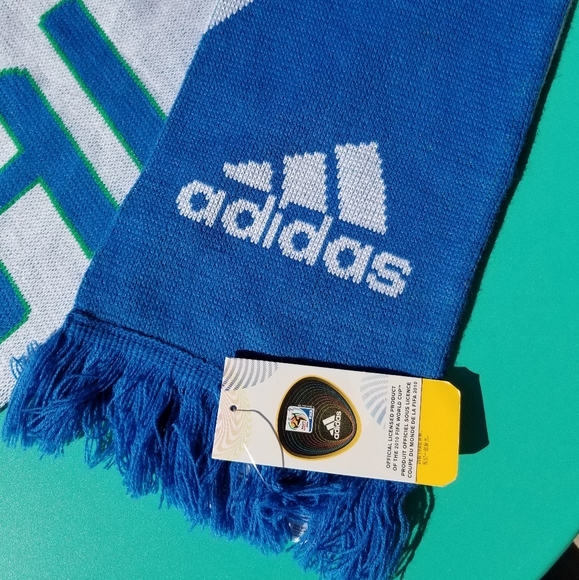 2010 World Cup Italia Scarf. - Picture 3 of 4